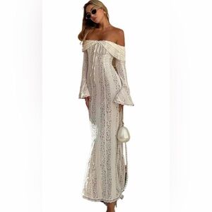 Off the shoulder lace maxi dress